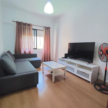 Laxuries Room For Rent Odivelas  Esterno foto
